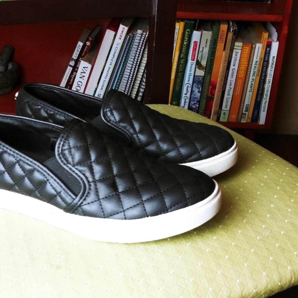Steven Madden Quilted slip on shoes
